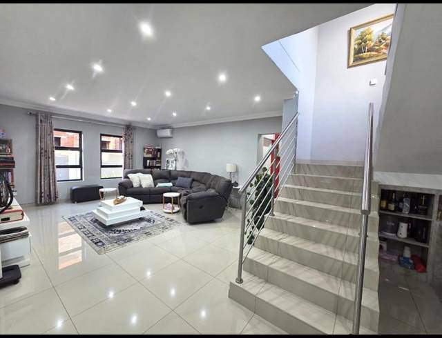 4 BEDROOM HOUSE FOR SALE IN MELODIE